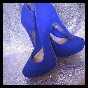 Steven Madden blue pumps